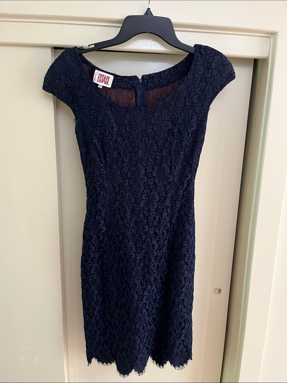 Italian Vintage Lace Cap-Sleeve Sheath Dress